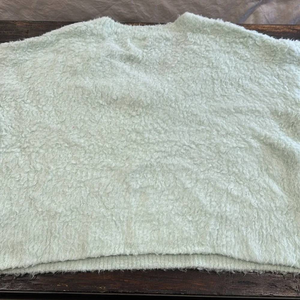 Urban auttfitters Maeve sweater V neck